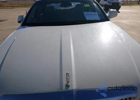 2005 Lincoln Town Car Signature from USA, damaged, VIN 1LNHM81W45Y611839